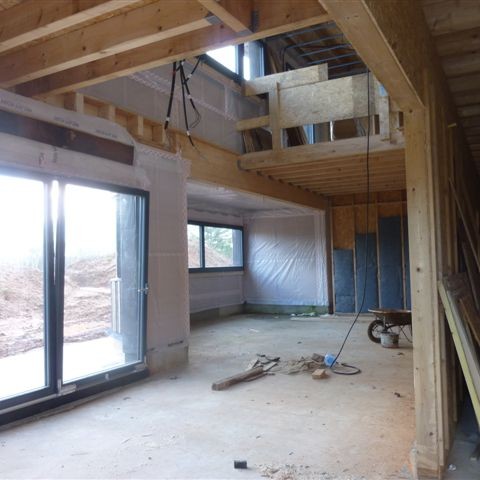 Coté intérieur, mise en oeuvre du frein vapeur sur les parois extérieures