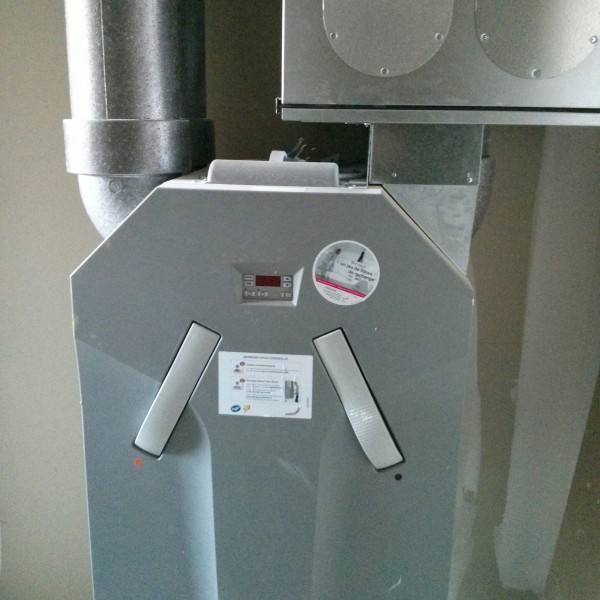 Une VMC double flux individuelle par logement – Zehnder COmfoair 350 certifiée passive à 84%