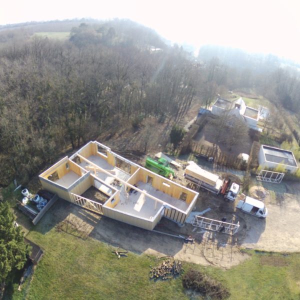 Photo aérienne de la maison en construction